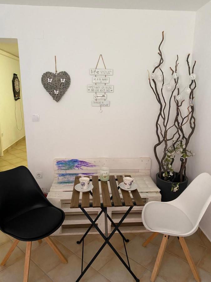 Room Julija Zirovnica Exterior foto